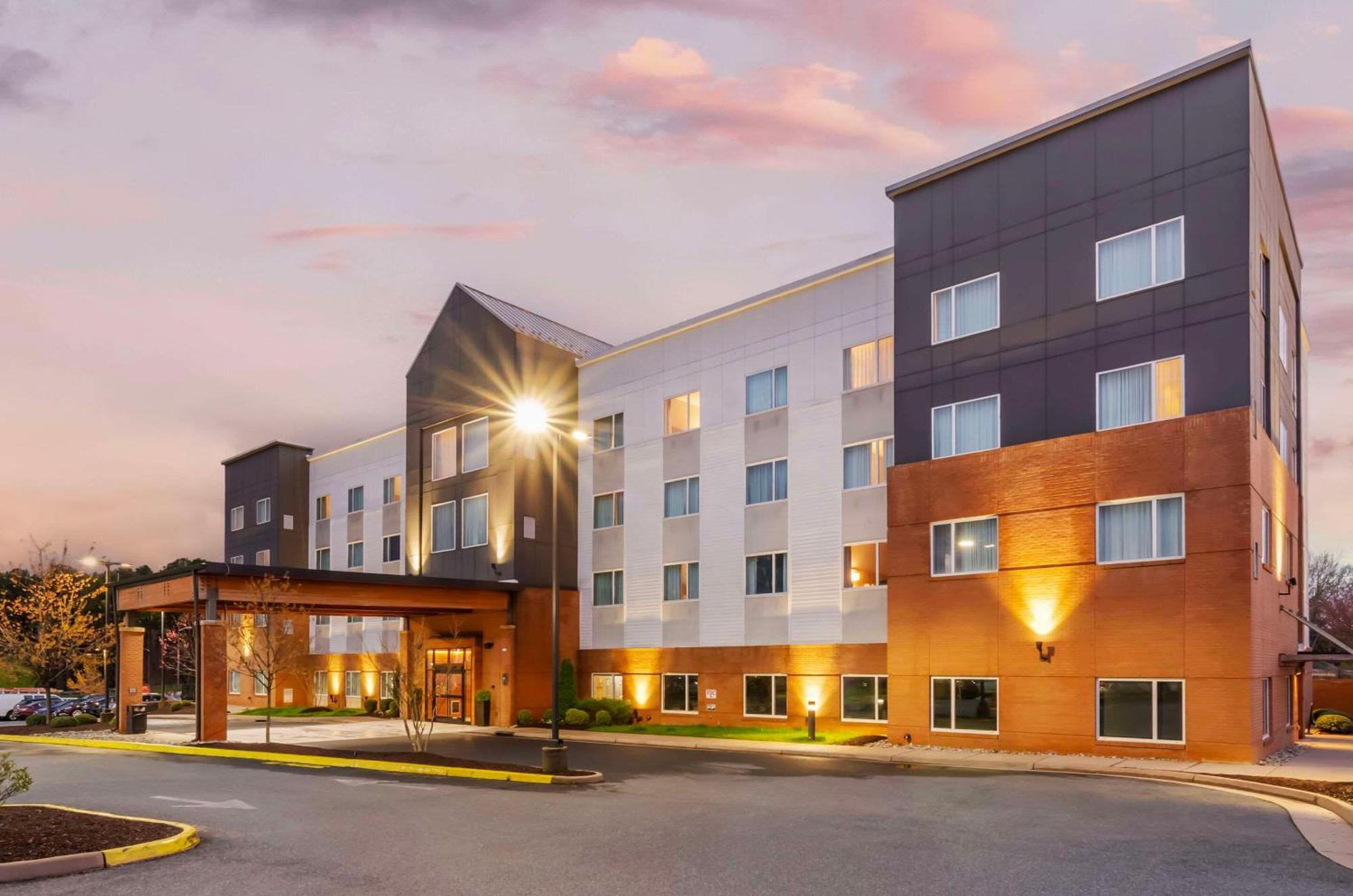 Country Inn & Suites By Radisson, Charlottesville-Uva, Va Eksteriør billede