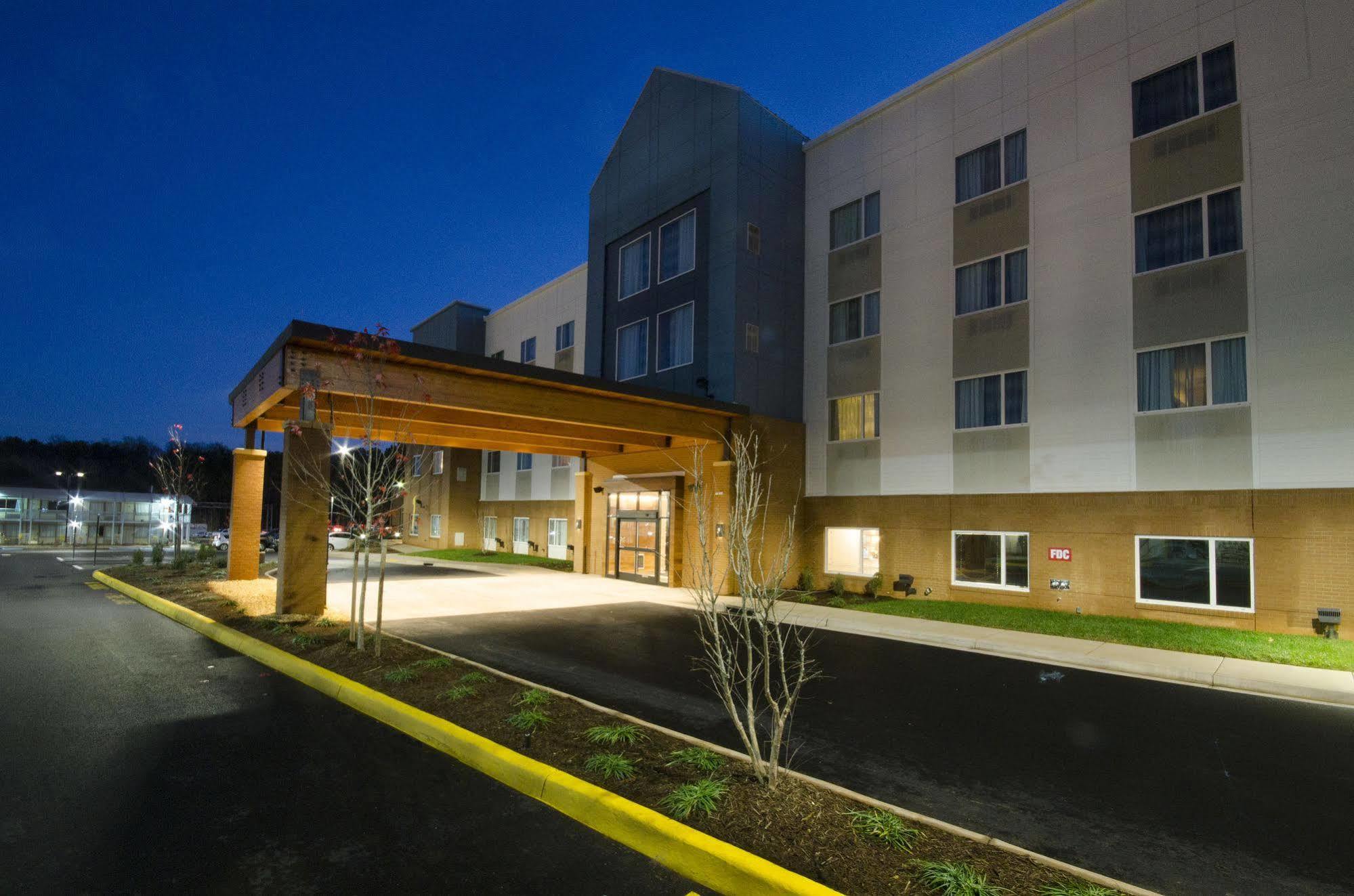 Country Inn & Suites By Radisson, Charlottesville-Uva, Va Eksteriør billede